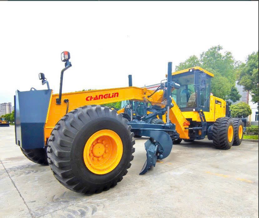 LỐP XE Ô TÔ XÚC LẬT - HƯỚNG DẪN TOÀN DIỆN VỀ CHỌN LỰA VÀ BẢO DƯỠNG